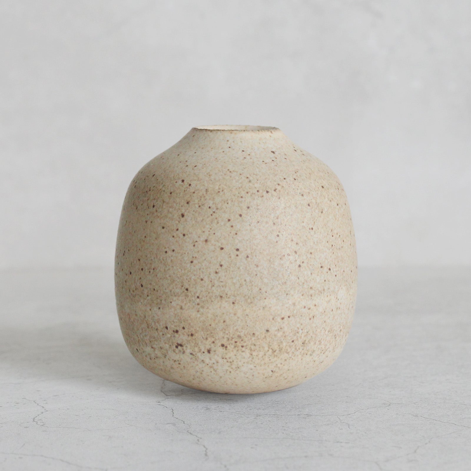Bud Vase - Sand, 12/24 — 04