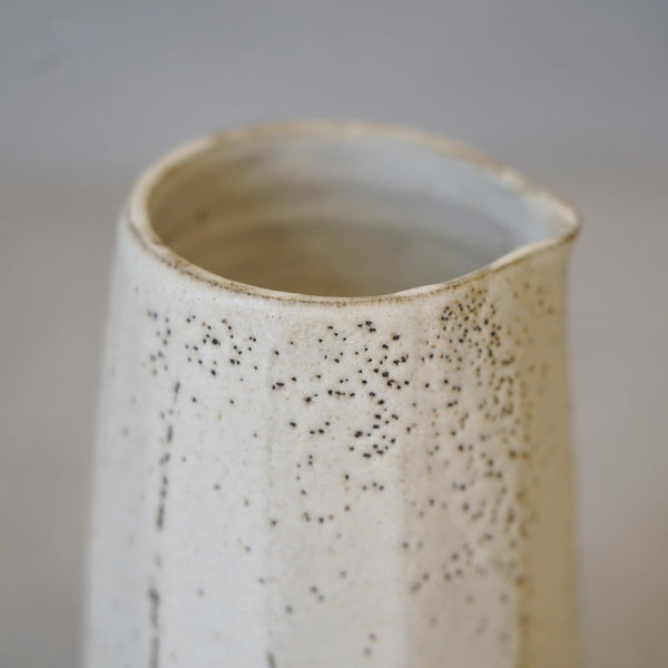 Carved Jug Almond White, 12/25